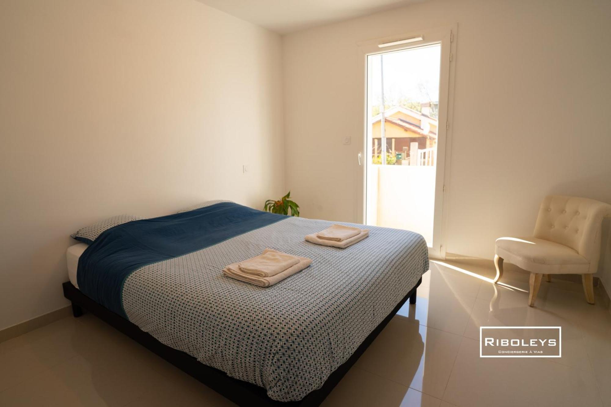 Grand T3 Neuf Climatise Avec Wifi A 100M De La Plage Vias Exterior foto